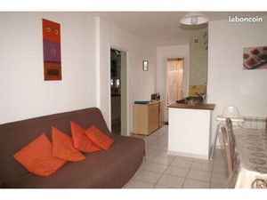 T4 RDJ 600 m plages clim parking janv à juin