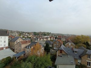 BRIVE/ copropriété avec ascenseur  appartement T3 situé au