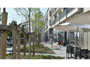 Vente local commercial  74.00m²  Nantes