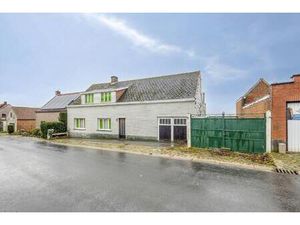 Woning met veel potentieel en ruime tuin in Brakel