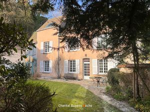 CHARTRES BASSE-VILLE - Maison de caractère insoupçonnée 180m