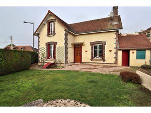 TROYES - JOLIE MAISON DE VILLE T4 AVEC JARDIN ET GARAGE