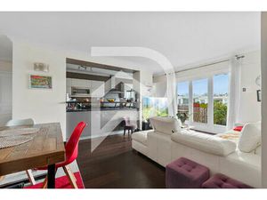 7 mns gare à pieds Appartement Chatou 3 pièces 82 m2 zvec balcon