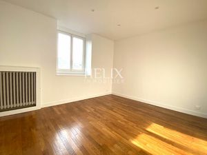 Appartement 3 pièces traversant à Saint Germain -en -Laye  à 6 mn à pied du RER A