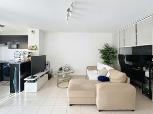 A Vendre Saint Laurent du Var Appartement T2 de 45 m² + Terrasse + Parking - Piscine
