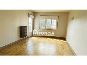 EXCLUSIVITÉ ! IDÉAL 1ER ACHAT OU INVESTISSEUR. T3 AVEC PARKING EN TRÉS BON ÉTAT. VERNOUILL