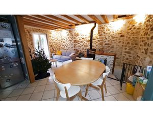 A VENDRE - Maison de ville de 77 m2 au centre-ville de Bures