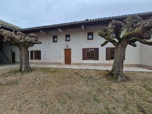 Maison Grieges 14 pièce(s) 295 m2