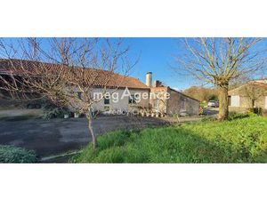 Tallud Sainte Gemme maison en pierres de 108 m² à rafraîchir offrent de belles possibilité