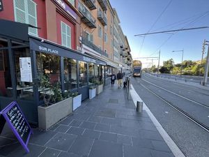 RESTAURANT / EMPLACEMENT PREMIUM