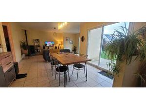 Location Maison à Dingé (35440) : à louer / 78m² Dingé