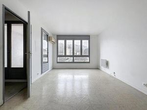 Hyper centre - T2 dans immeuble avec ascenseur