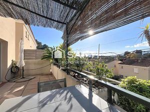 Une maison en triplex lumineuse dans un cadre privilégié.