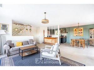 Maison Familiale rénovée sur les hauteurs de Neuville sur Saône