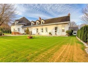 Maison de 235m2  8 pièces  4 chambres  jardin 2782m2