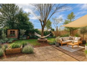 Appartement de 3 pièces principales avec jardin de 104m2 et