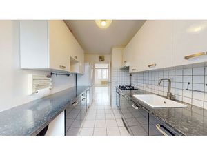 Appartement 5 pièces de 82 m2 + loggia - Grenoble / Bajatière + place de parking