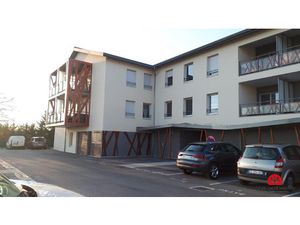 T2 rez-de-jardin avec garage et parking