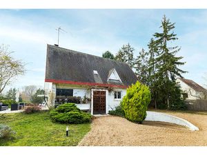 Maison familiale de 140 m² ? Sous-sol complet ? Terrain 5 910 m² ? Piscine