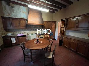 Maison de bourg à rénover – Plein centre de Mayet