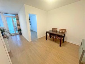 Au pied du RER B LAPLACE et 5 minutes VACHE NOIRE