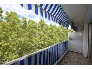 F1 dernier étage avec terrasse