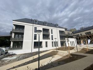 T3 avec balcon et parking à TOURS