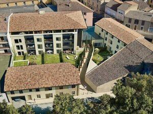 Pertuis  centre ville  Appartement T3 neuf avec jardin  et garage.