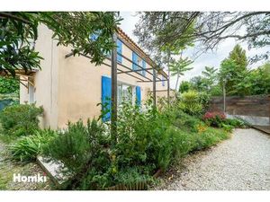 Villa 4 pièces de 81m² avec jardin et parking à Mouriès