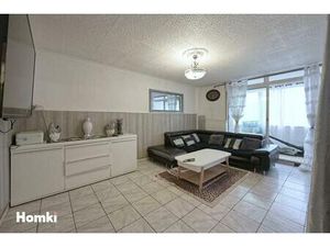 Échirolles – Place Beaumarchais : appartement T4 de 88 m² avec garage