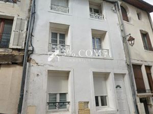 Toul – Immeuble de rapport avec 3 appartements + studio à aménager