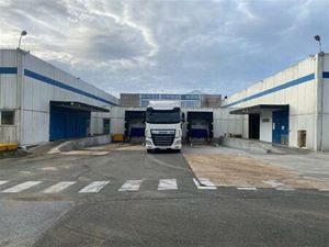 Location local d'activités AUNEAU BLEURY ST SYMPHORIEN 4 294 m²