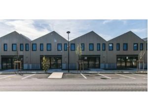 PARC D'ACTIVITES : Locaux d'ac A VENDRE