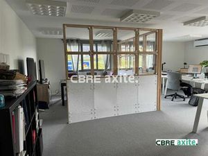 Location bureau BARBERAZ 57 m²