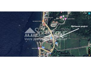 Bouillante  prochainement à louer dans la zone commerciale d