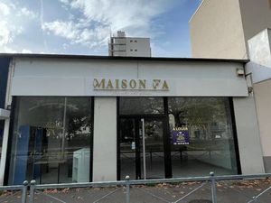 Local professionnel à louer - Fontaine (38) - 1 495€