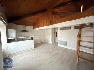 Appartement à louer 2 pièces 32.92 m² - Riom (63) - 379€