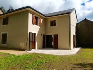 Location Maison 4 pièces 106m² FLAVIN 12450