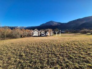 Vente terrain 1881 m² Noyers-sur-Jabron (04200)