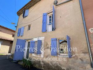 Apt  maison de ville avec terrasse à deux pas du centre ville et des commerces