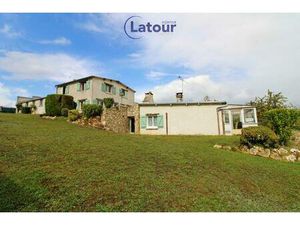 Local D'activites Et Maisons D'habitations