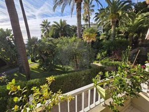 Vente appartement 4 pièces 95 m² Menton (06500)
