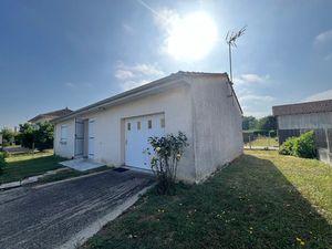 Vente maison 3 pièces 62 m² à Saint-Aigulin (17360)  137 000 €