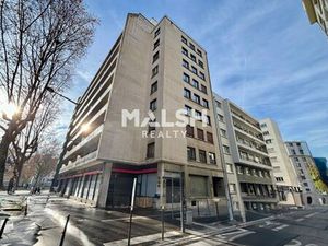 Location Local Professionnel 103m²