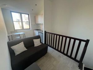 Location Appartement 2 pièces Meublé 27m² LYON 5ème
