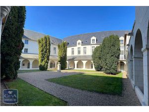 Appartement à louer 3 pièces 85.8 m² - Chinon (37) - 710€