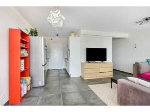 Recent appartement met 2 slaapkamers & parking