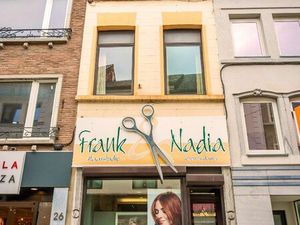 Handelspand met woonst te Halle-centrum