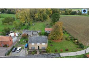 RUIME WONING MET TUIN EN WEILAND