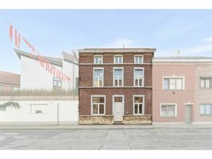 Woning met statige gevel en 3 slaapkamers aan Victoria Regiapark